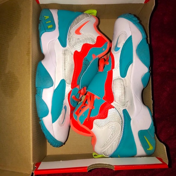 AIR speed TURF (GS) NIKES (worn only once )💕 - Picture 2 of 5